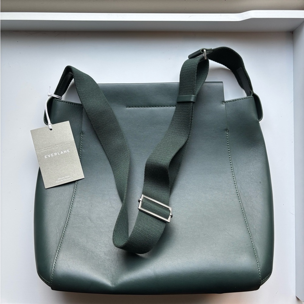 NWT Everlane The Form Shoulder Bag